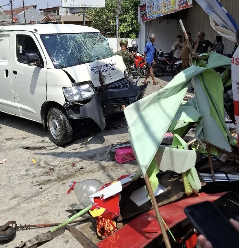 Pedagang Tahu Crispy Tewas Ditabrak Mobil MBG di Bekasi