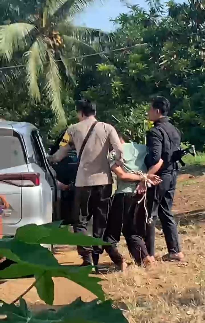 Pria Bacok Ayah Kandung dan Dua Tetangga di Banjar, Satu Korban Tewas dalam Perjalanan ke Rumah Sakit