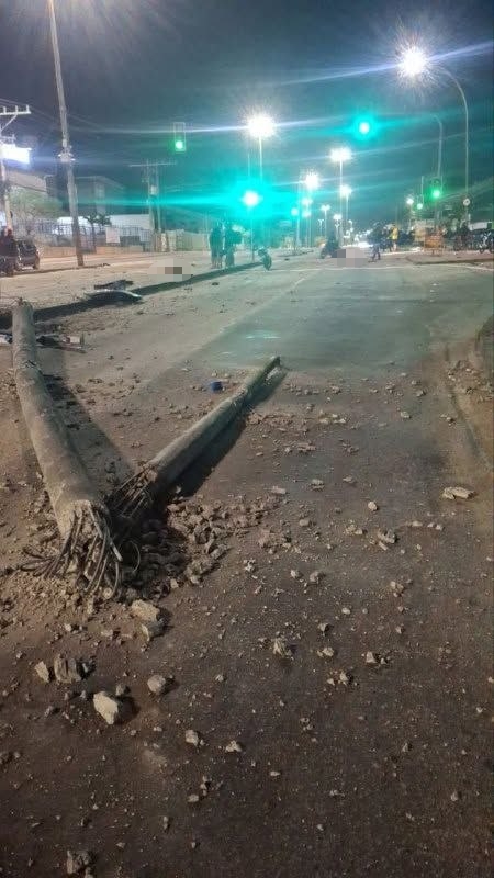 Dua Orang Tewas Setelah Mobil Hantam Tiang Listrik di Rio de Janeiro