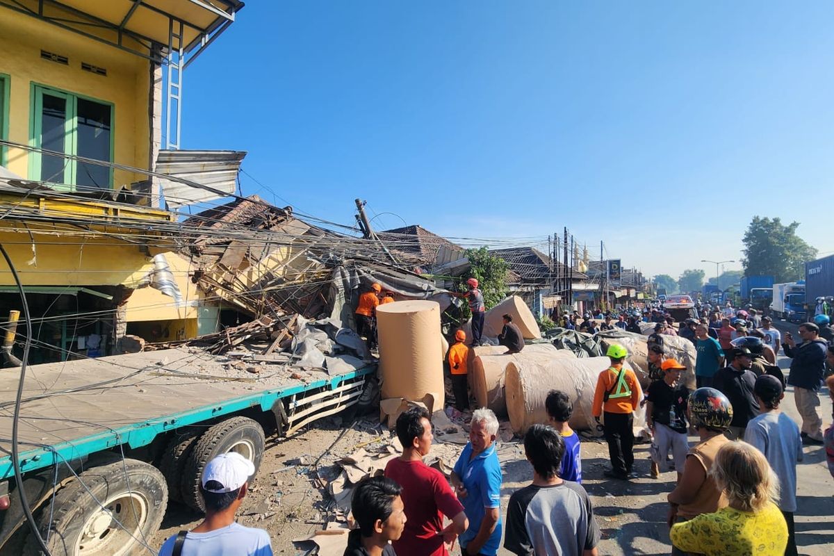 Kecelakaan Beruntun di Gempol Pasuruan, 4 Orang Tewas