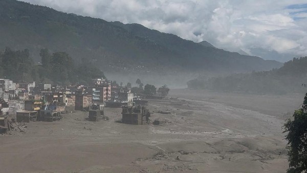 Banjir Bandang Nepal-Tibet Tewaskan Sedikitnya 165 Orang, Lebih dari 1.000 Hilang